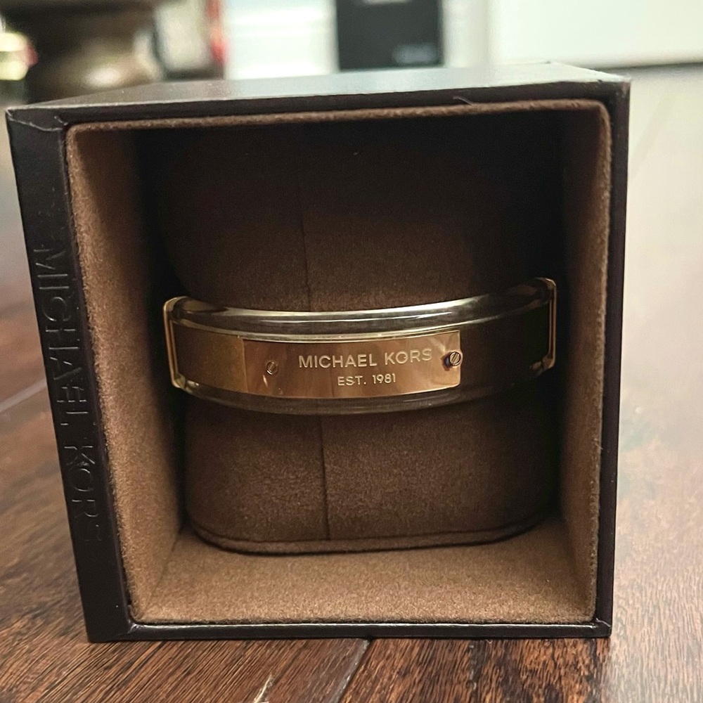Brand new, never worn Michael Kors gold bracelet